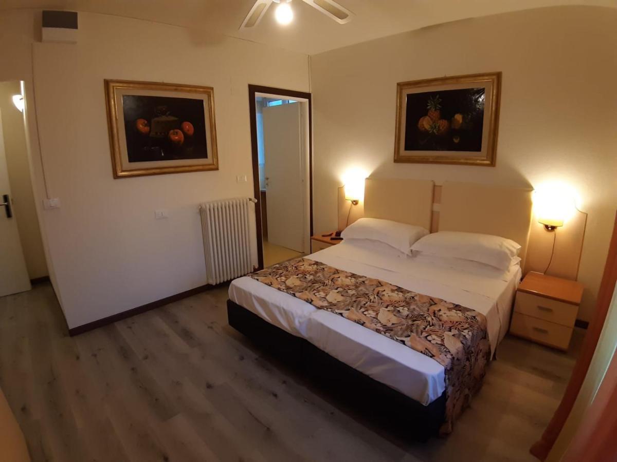 Hotel San Marco Garda  Exterior photo